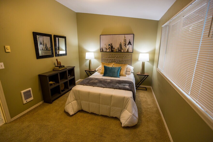 More Photos Of 420 Flying Squirrel Way NW, Salem Apartments For Sale