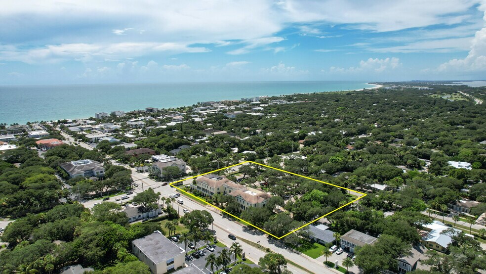 More Photos Of 660 Beachland Blvd, Vero Beach Office For Lease