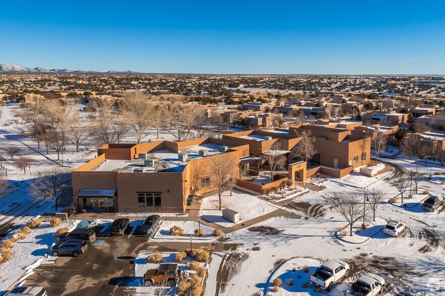 More Photos Of 55 Canada Del Rancho, Santa Fe Storefront For Sale