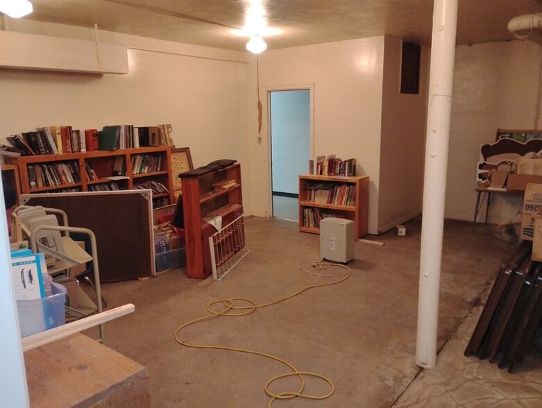 More Photos Of 906 Elm St, Coffeyville Religious Facility For Sale