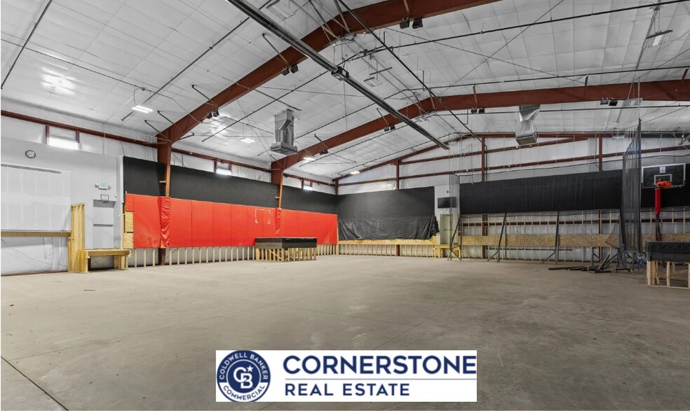 More Photos Of 4720 Lathrop Rd, Evansville Warehouse For Lease