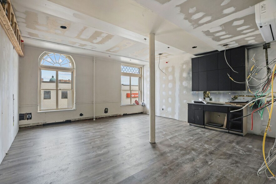 More Photos Of 255 Main St, Pawtucket Office For Sale