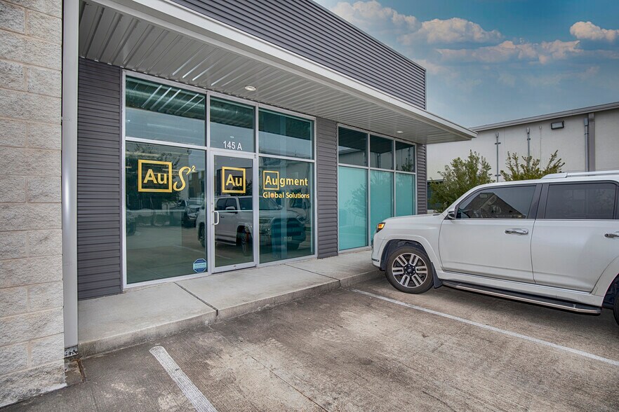 More Photos Of 145 Magellan Cir, Webster Light Distribution For Sale