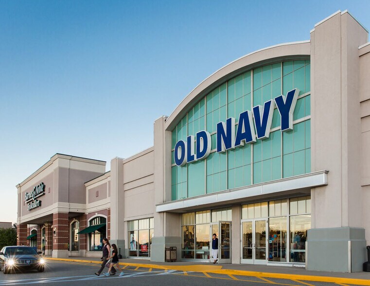 More Photos Of 90 Providence Hwy, Walpole Unknown For Lease