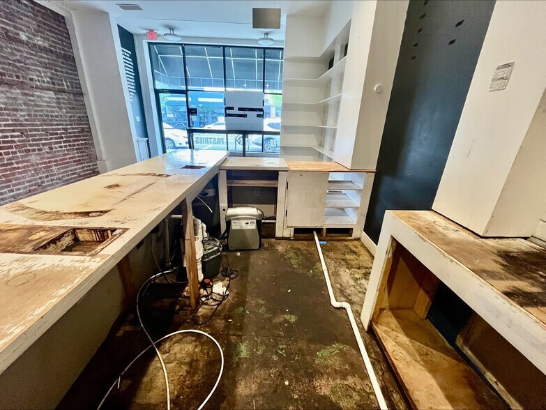 More Photos Of 1700-1712 N Main St, Jacksonville Storefront Retail Residential For Lease