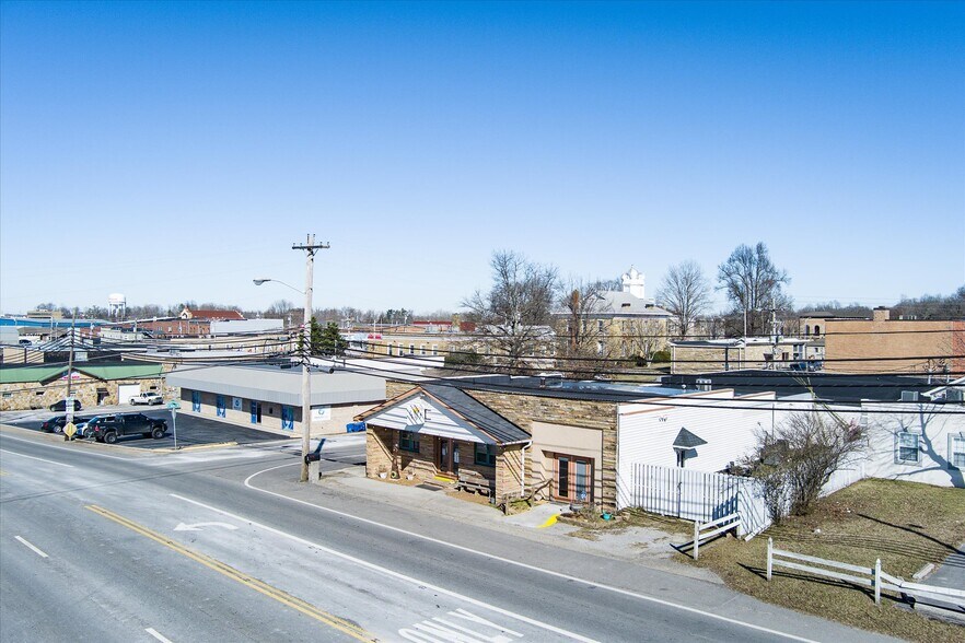 More Photos Of 142 West Ave, Crossville Medical For Sale
