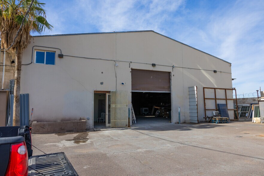 More Photos Of 1302 W Lincoln St, Phoenix Warehouse For Sale
