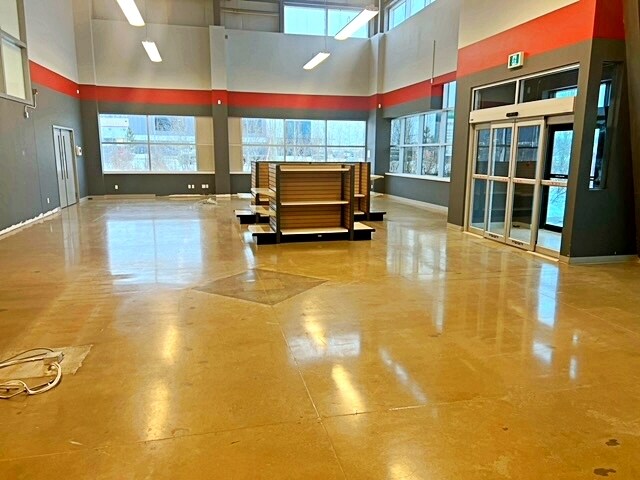 More Photos Of 885 Memorial Dr, Wood Buffalo Warehouse For Lease