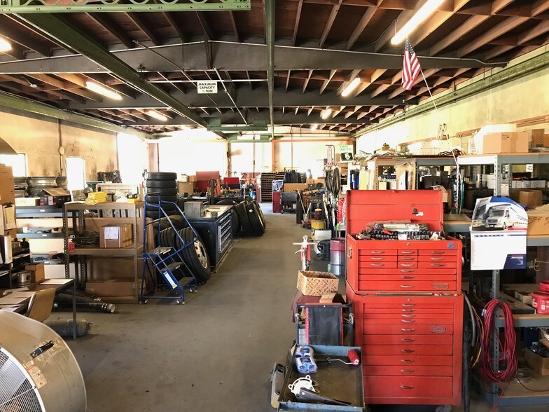 More Photos Of 501 W Foothill Blvd, Azusa Land For Lease