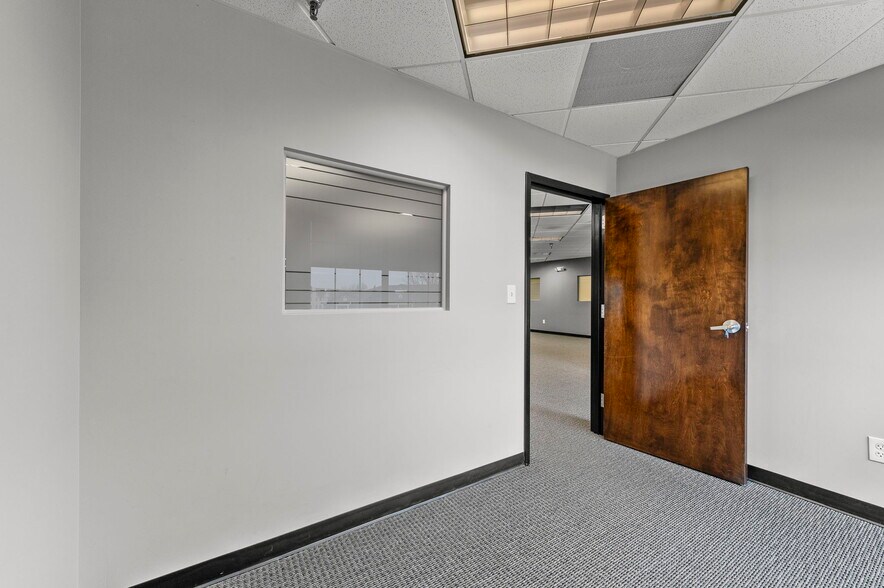 More Photos Of 3730 S Elizabeth St, Independence Medical For Lease