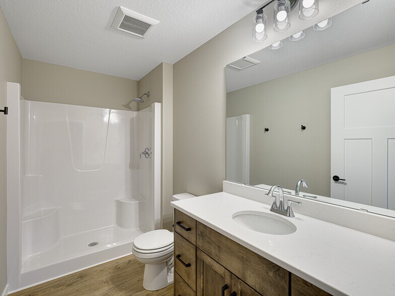 More Photos Of 102 Ridge Rd, Osceola Apartments For Sale