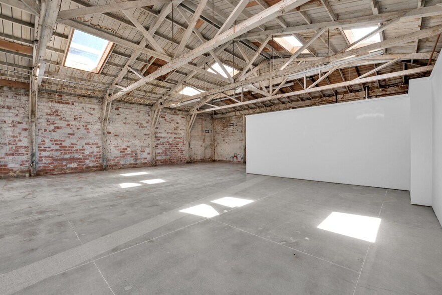 More Photos Of 2508-2510 Telegraph Ave, Oakland Storefront For Lease