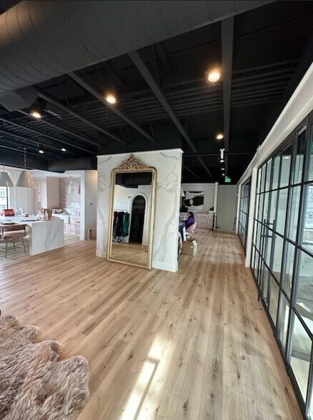 More Photos Of 250 S North County Blvd, Pleasant Grove Unknown For Lease