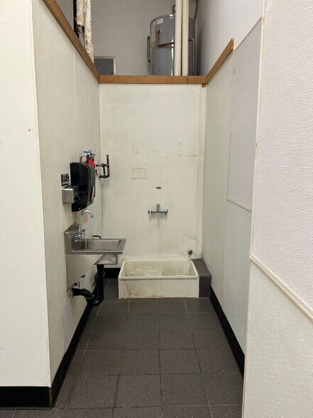 More Photos Of 225 SW Columbia St, Portland Apartments For Lease