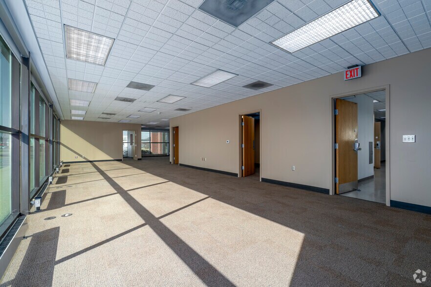 More Photos Of 30730 Groesbeck Hwy, Roseville Bank For Sale