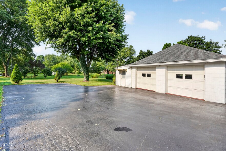 Primary Photo Of 5037 W US Highway 52, New Palestine Land For Sale