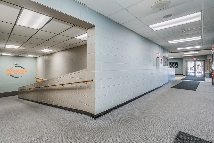 More Photos Of 133 Sandberg Rd, Monticello Storefront For Sale