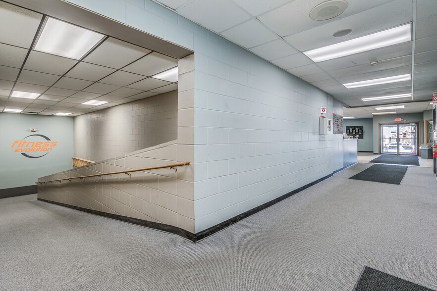More Photos Of 133 Sandberg Rd, Monticello Storefront For Sale