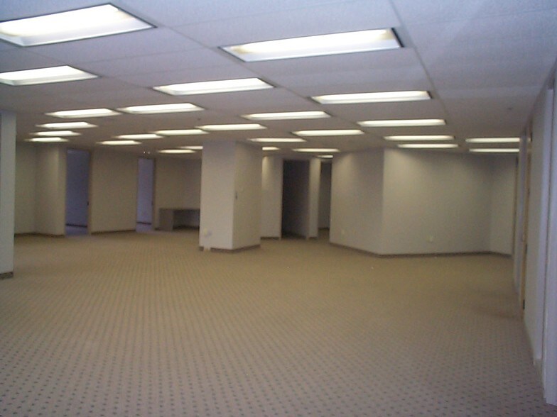 More Photos Of 1350 Main St, Springfield Office For Lease
