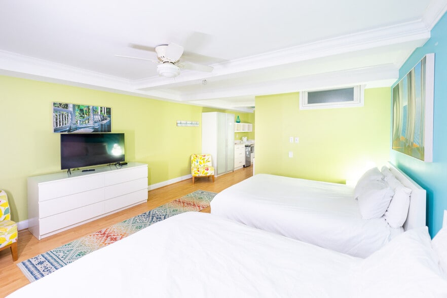 More Photos Of 34 6th St, Rehoboth Beach Hospitality For Sale