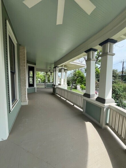 More Photos Of 1606 N Alamo St, San Antonio Office For Lease