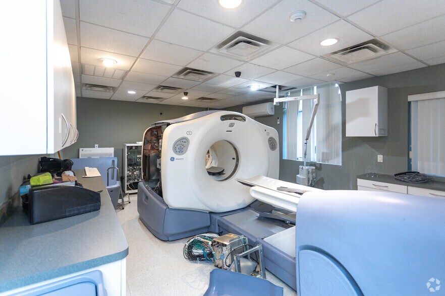 More Photos Of 55 Veterans Memorial Hwy, Commack Medical For Lease