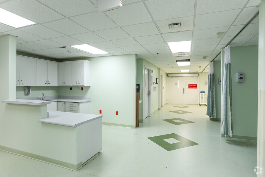 More Photos Of 2308 Palmyra Rd, Albany Medical For Lease