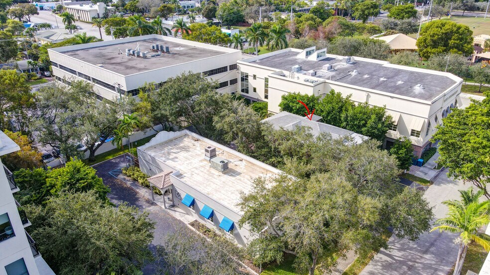 More Photos Of 8 SE 8th St, Fort Lauderdale Office For Lease