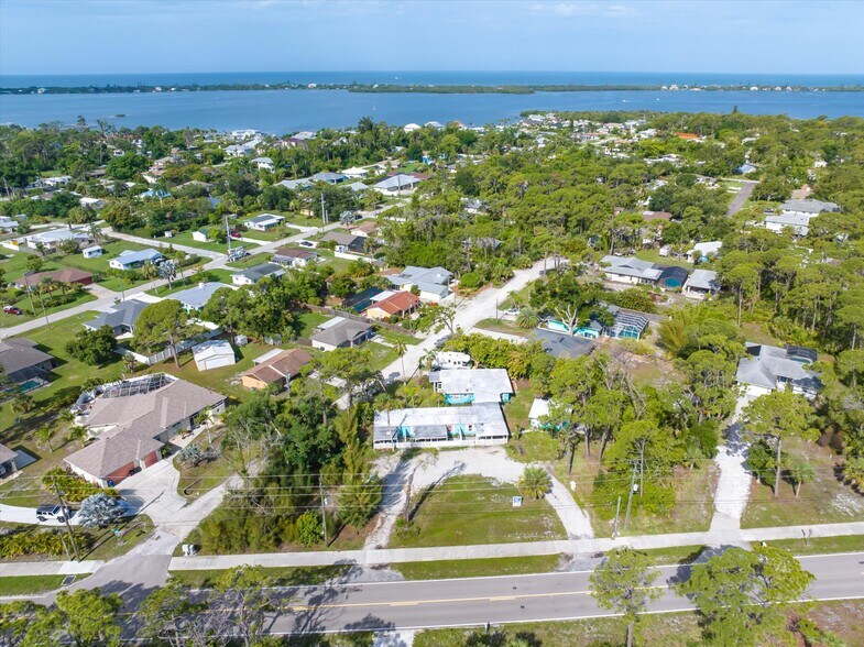 More Photos Of 600 Old Englewood Rd, Englewood Apartments For Sale