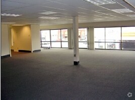 More Photos Of 712 SE Hawthorne Blvd, Portland Storefront Retail Office For Lease