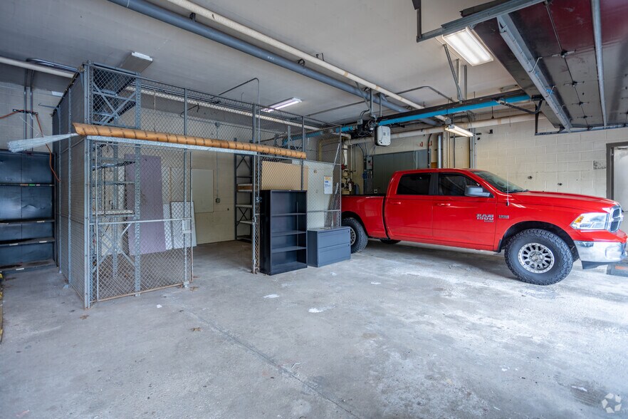 More Photos Of 701 Alpha Dr, Pittsburgh Office For Sale