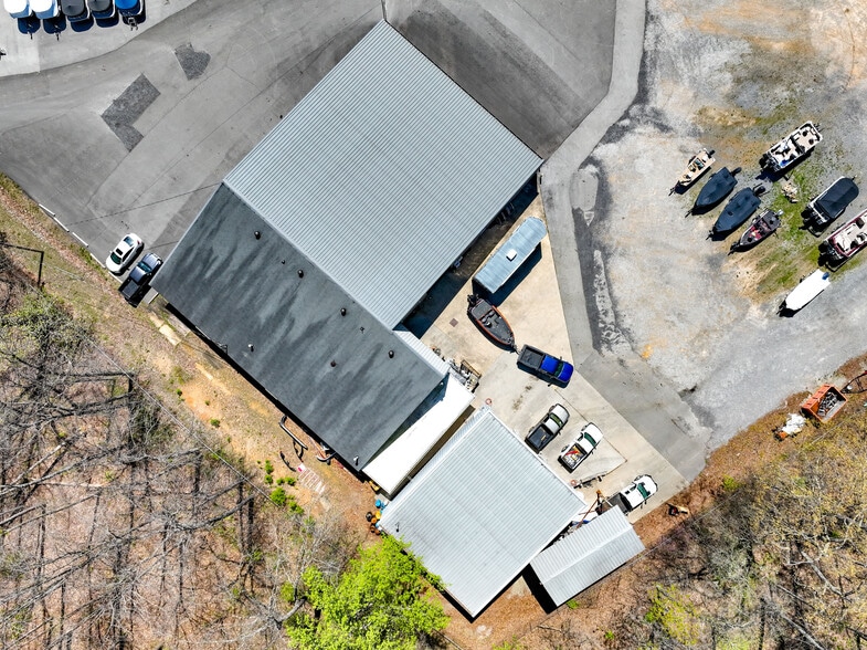 More Photos Of 2905 Cherokee Park Rd, Morristown Auto Dealership For Sale