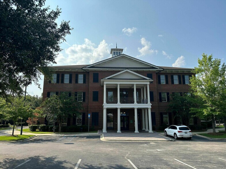 Primary Photo Of 3320 Thomasville Rd, Tallahassee Bank For Lease