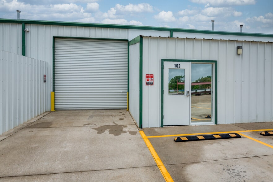 More Photos Of 3100 E Highway 199, Springtown Warehouse For Lease