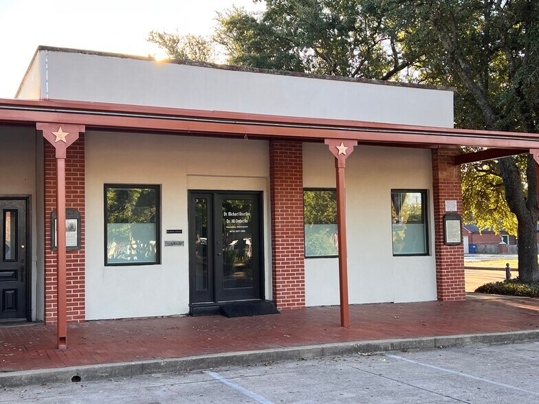 More Photos Of 189 Historic Town Sq, Lancaster Medical For Sale