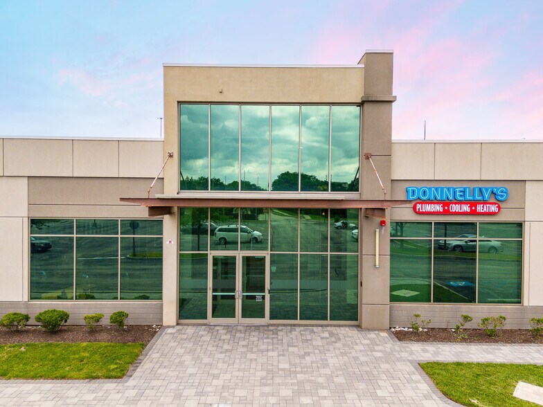 More Photos Of 1 Innovation Dr, Plymouth Meeting Light Distribution For Lease