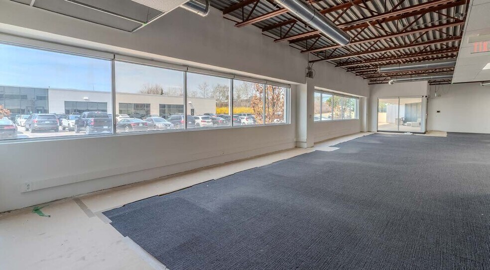 More Photos Of 410 Albert St, Waterloo Office For Lease