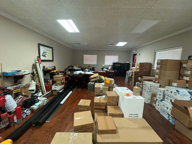 More Photos Of 7405 28th Street Ct E, Sarasota Warehouse For Lease