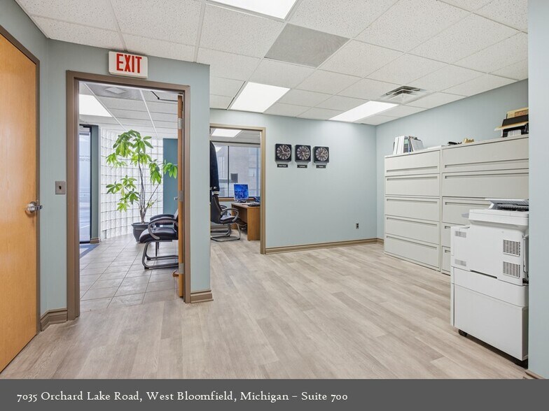 More Photos Of 7035 Orchard Lake Rd, West Bloomfield Medical For Lease