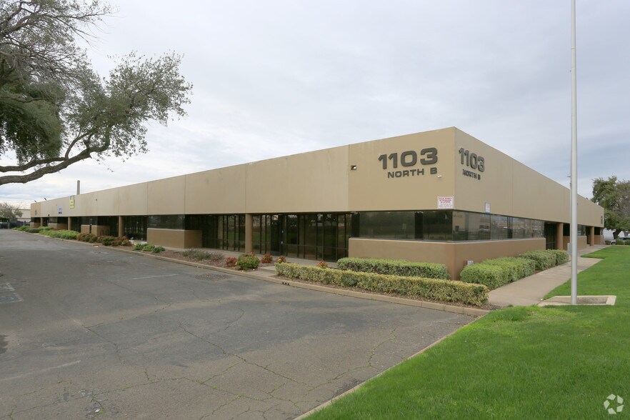 More Photos Of 1103 N B St, Sacramento Flex For Lease