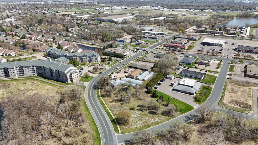 More Photos Of 2900 E 65th St, Inver Grove Heights Garden Center For Sale
