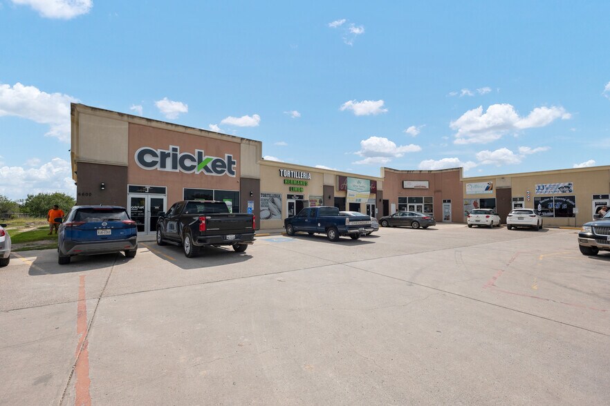 More Photos Of 6600 N Val Verde Rd, Donna Storefront Retail Office For Lease