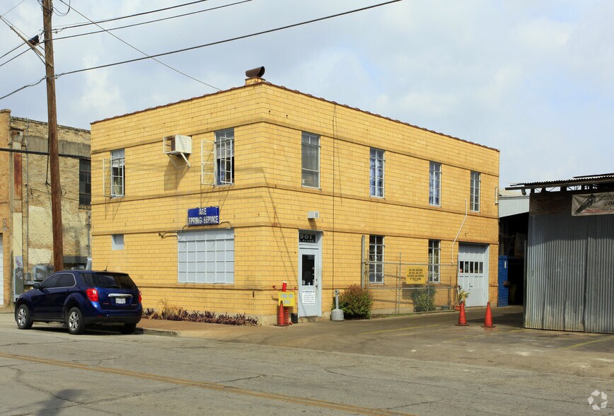 Primary Photo Of 901 N Alamo St, San Antonio Service For Sale