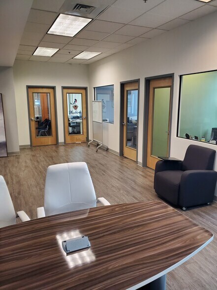 More Photos Of 651 Garrison St, Lakewood Office For Lease
