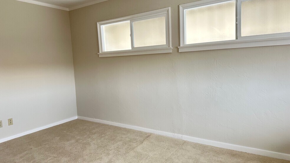 More Photos Of 2809-2815 Macdonald Ave, Richmond Office For Sale