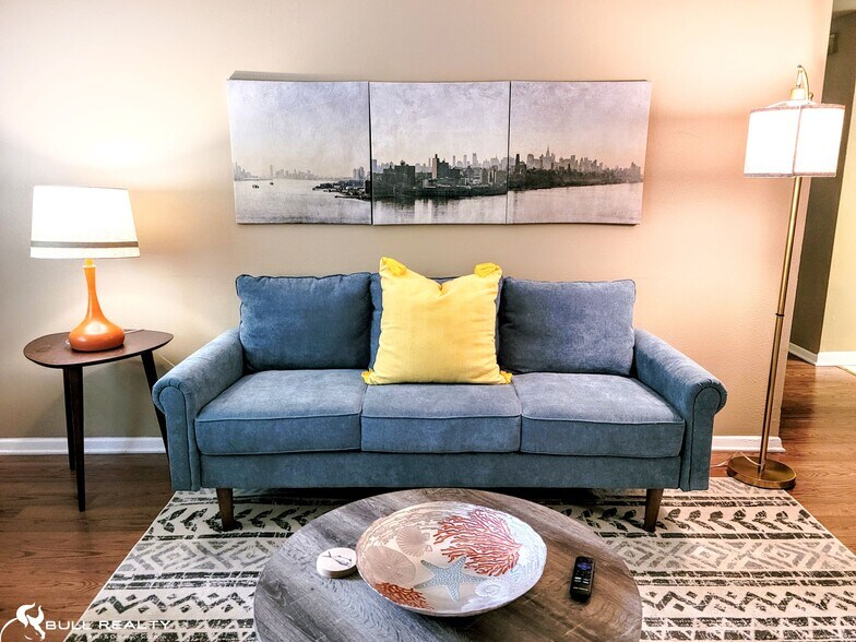 More Photos Of 641 Powder Springs St SE, Smyrna Apartments For Sale