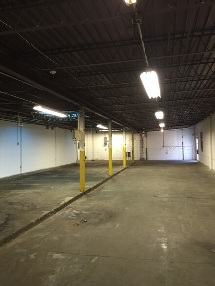 More Photos Of 3515 Lakeshore Dr, Saint Joseph Warehouse For Lease
