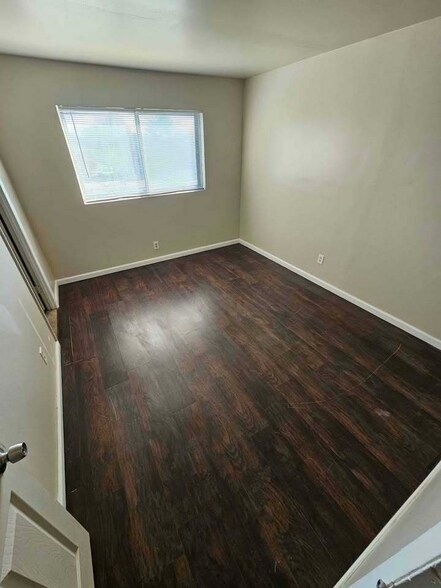 More Photos Of 7298 N Hanley Rd, Hazelwood Multifamily For Sale