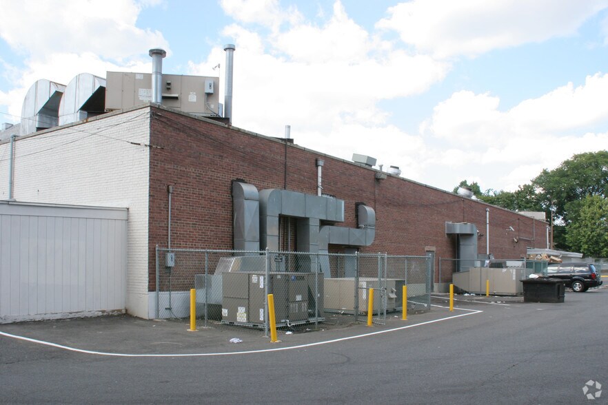 More Photos Of 681 Newark Ave, Elizabeth Unknown For Lease