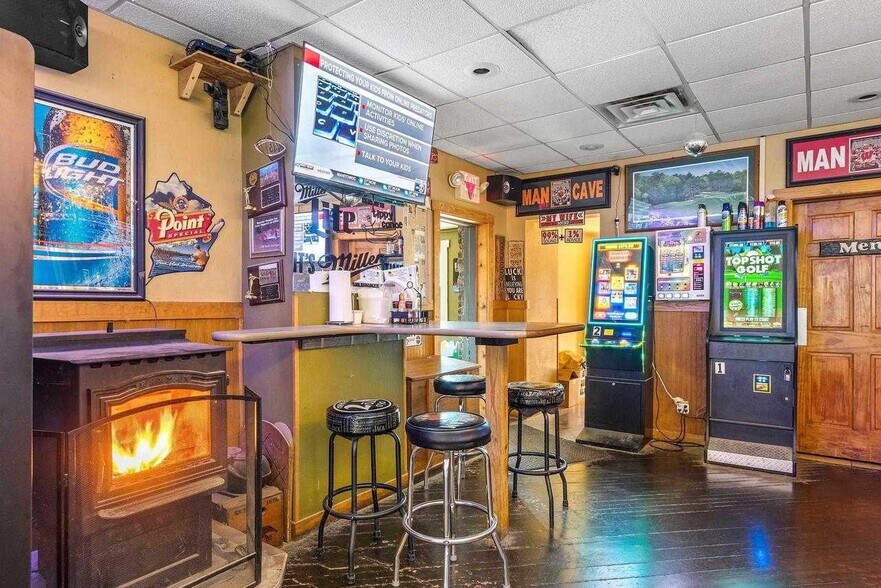 More Photos Of E3261 County Rd S, Casco Sports And Entertainment For Sale